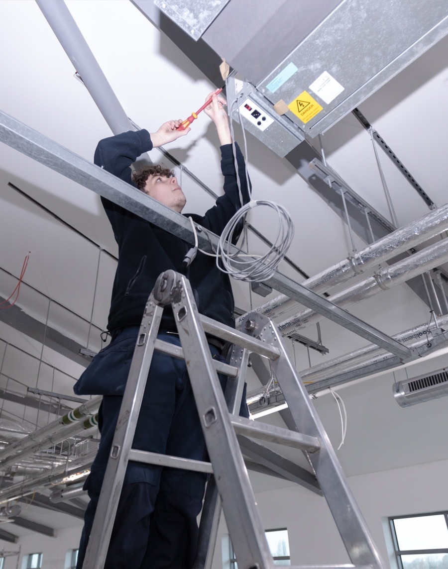 Air con maintenance leeds
