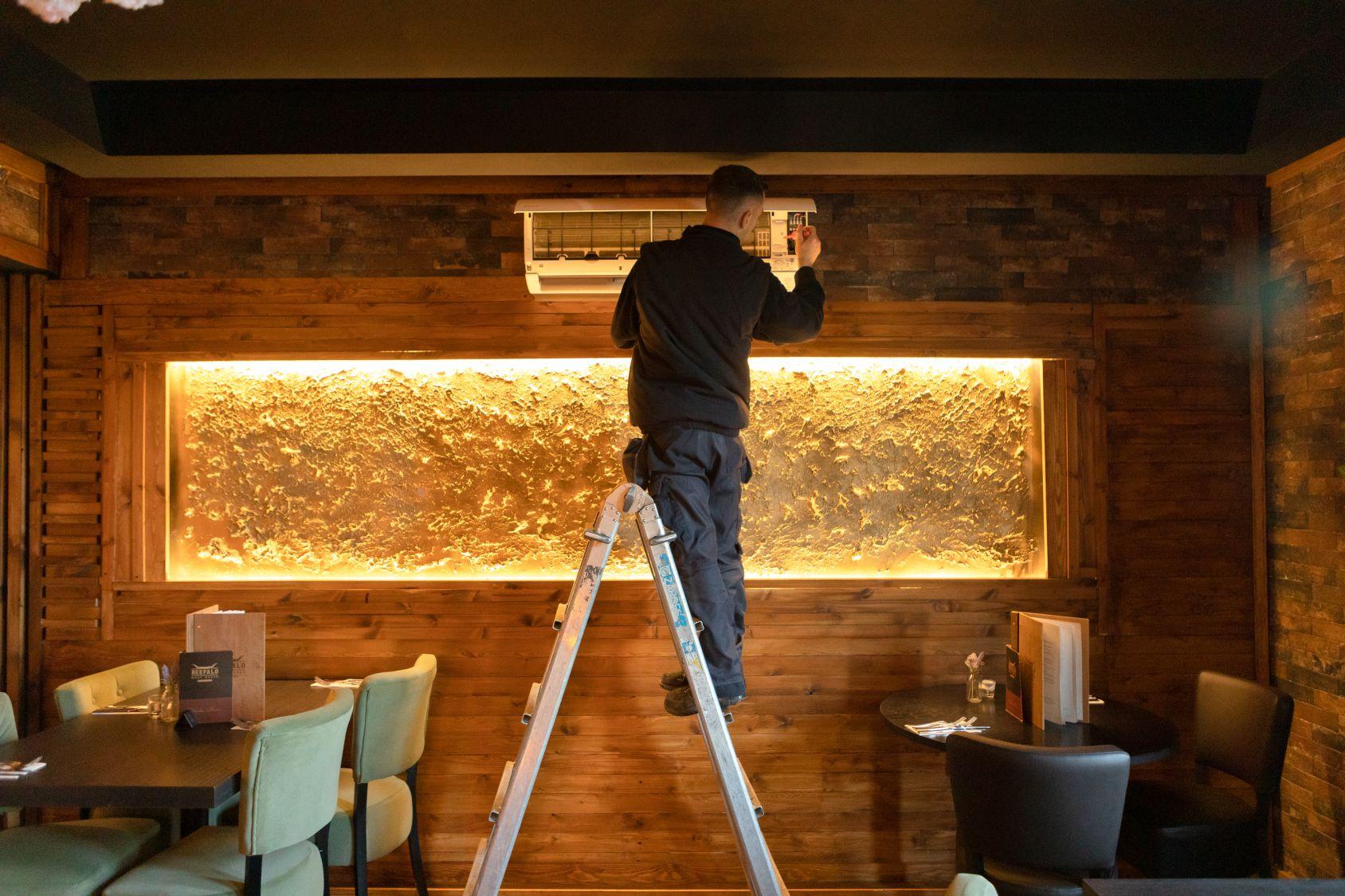 Commercial Air Conditioning Cleaning and Checking