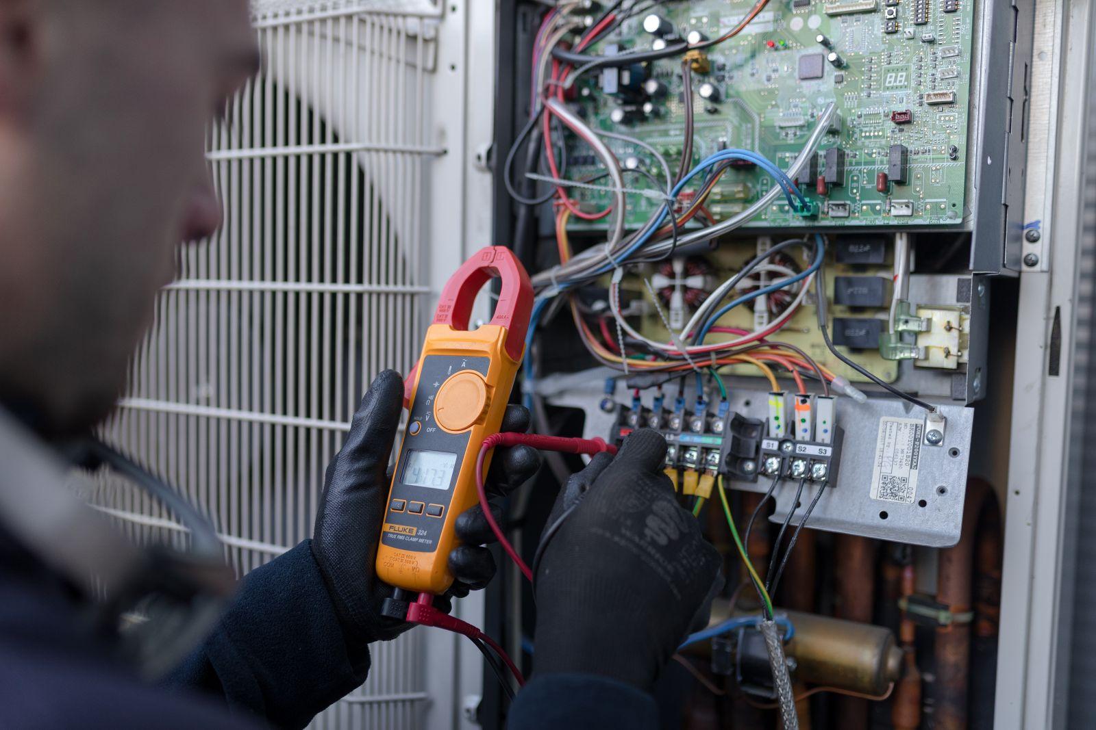 Commercial & Domestic AC Repairs