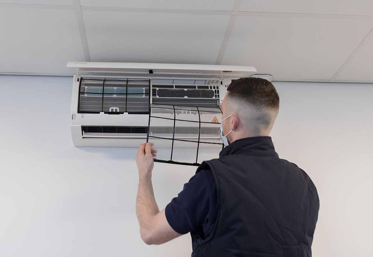 Air Conditioning Cleaning Inspection